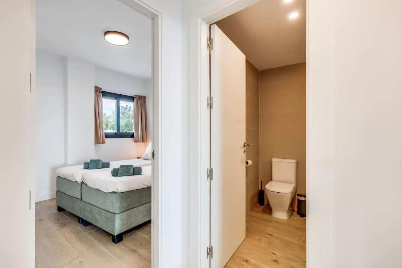 אסטפונה One80 Suites Luxe Strand En Golf Banen Dichtbij דירה