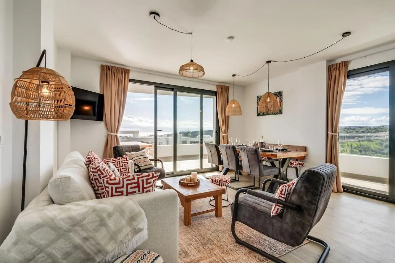 אסטפונה One80 Suites Luxe Strand En Golf Banen Dichtbij ספרד